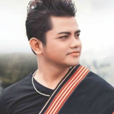Y Jang Tuyn